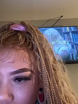 แชท XXX สดของ RenaThickAss