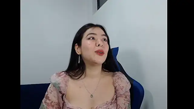 Онлайн чат XXX EloiseJun