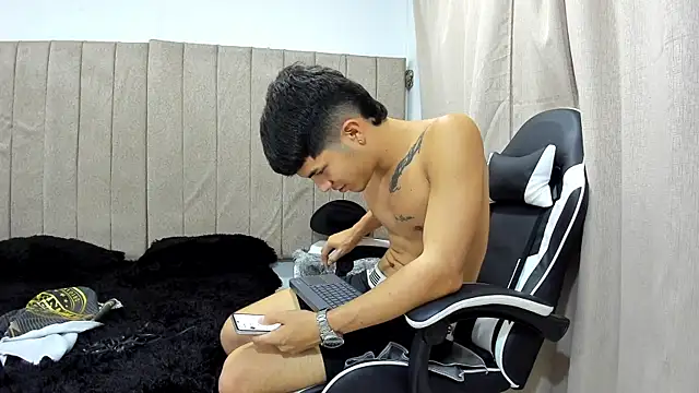 Živý XXX chat pipe_hot04