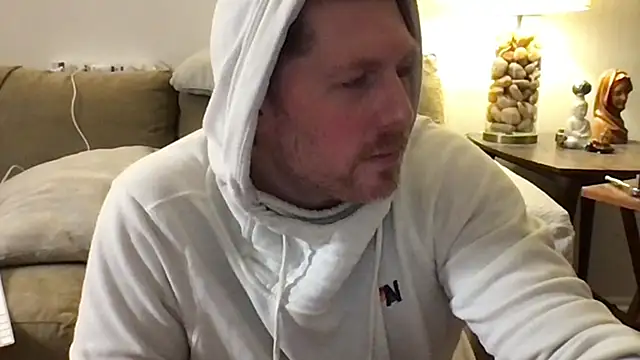 9VOLTT: απευθείας συνομιλία ΧΧΧ