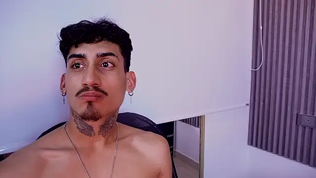 Dark_Eros_'s Live XXX Chat