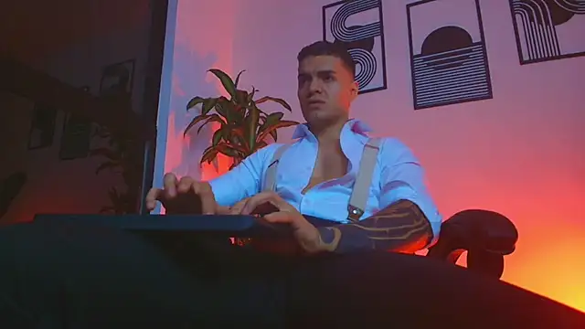 Show de ALPHA_DOMINUS_ na webcam