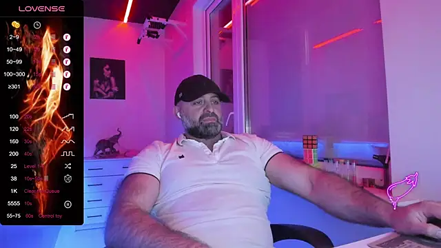 HAIR-MAN 即時 XXX 聊天