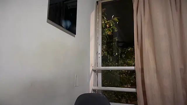 romeolovedark's Live XXX Chat