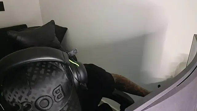 cash_master888 Show in webcam