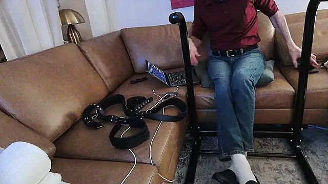 Show modela gaydandyboy na web-kameri