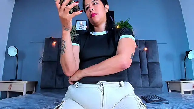 DulceAurora__ Adlı Modelin Canlı XXX Sohbeti