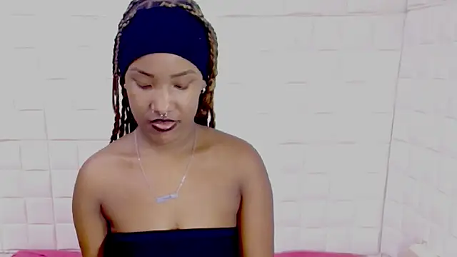 EroticSexyPrada's Live XXX Chat