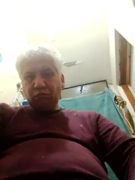 Momlover2022 Show Webcam