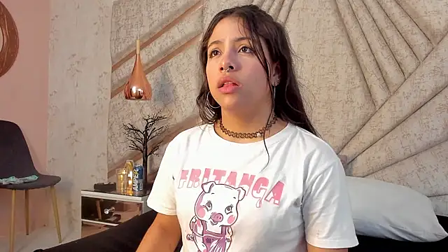 CloheBell Chat XXX in diretta