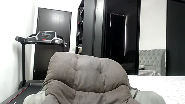 Cyprian86 live XXX chat