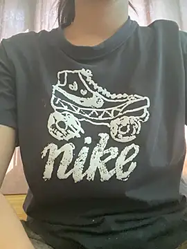 KANGANA-STRIPのライブXXXチャット