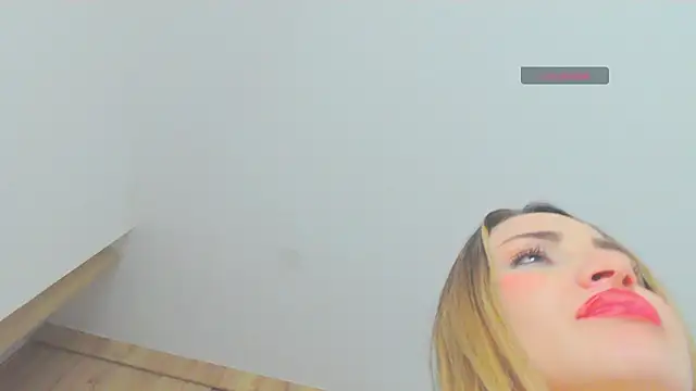 XXX chat uživo modela dollface17