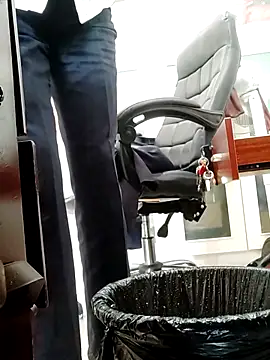 WHUANUOZANYTO 在線直播表演