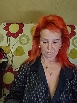 Show modela CassandraSandra44 na web-kameri