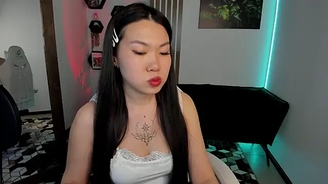 Chatroom XXX en direct de LunaPurrr