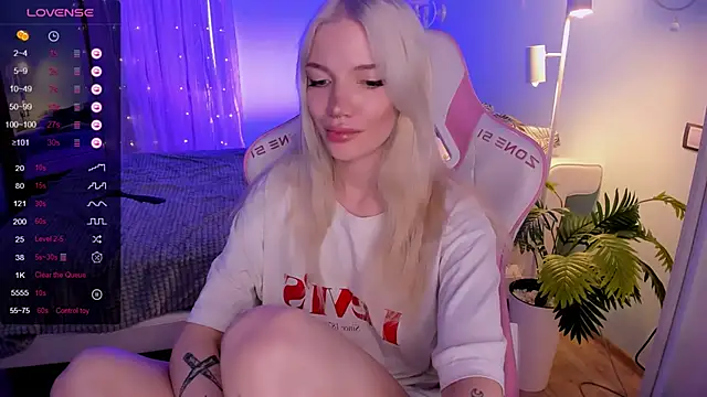 AnyaTaylor_のライブXXXチャット