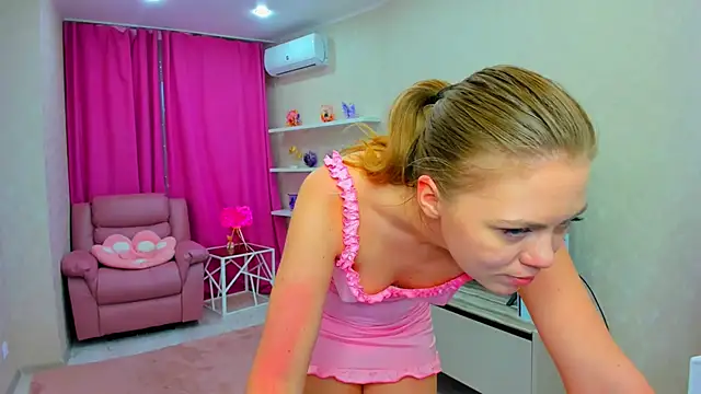 XXX chat uživo modela Strawberrye