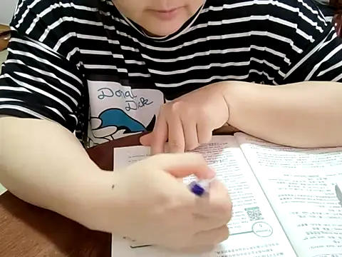 แชท XXX สดของ AngelwithEcup