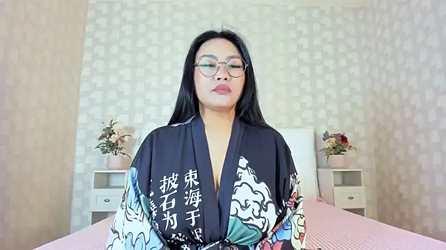 NatsumiHun 即時 XXX 聊天