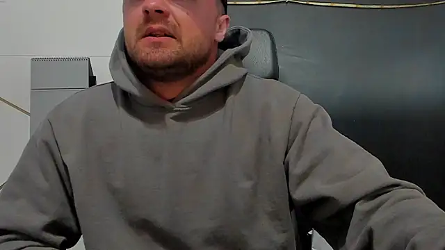 Chat XXX en directo de JamesMyerss