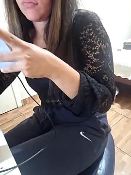 euahotmarii3's Webcam Show