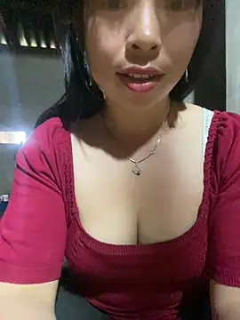 Onehittt élő XXX-chatje