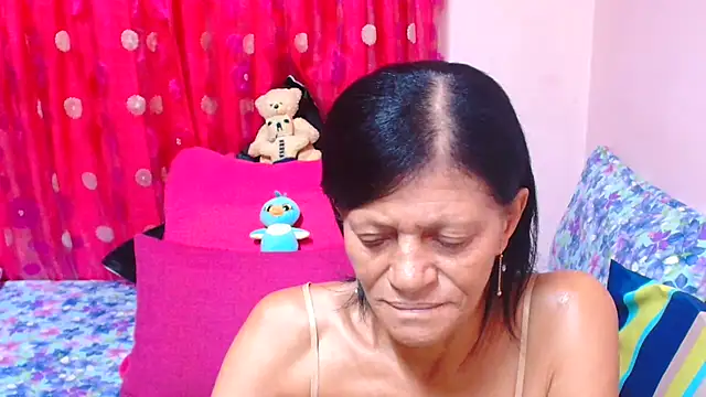 SLUTTYROXY's Live XXX Chat