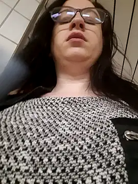 Tinka-Bella-PrivatのライブXXXチャット