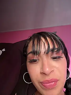 Sasha-fireeのライブXXXチャット