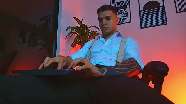 ALPHA_DOMINUS_: онлайн-секс-чат