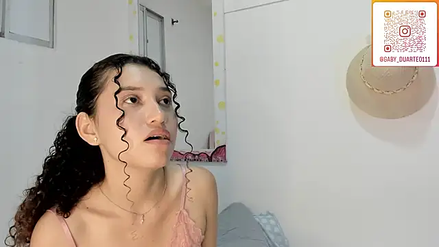 gabriela_duarte1 Adlı Modelin Canlı XXX Sohbeti