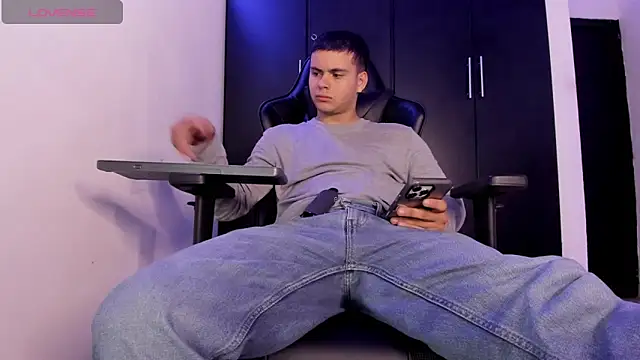 Liam_Mateo webcam show