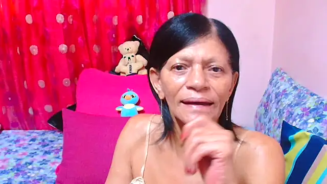 SLUTTYROXY's Live XXX Chat