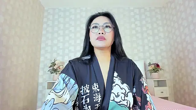 NatsumiHun's Live XXX Chat