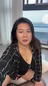 mo-mo-69 即時 XXX 聊天