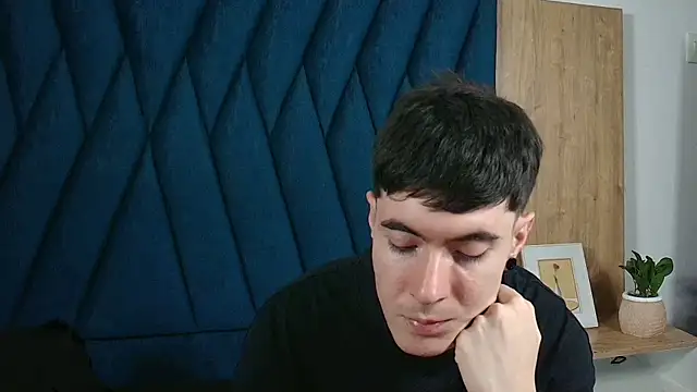 Chatroom XXX en direct de lio____