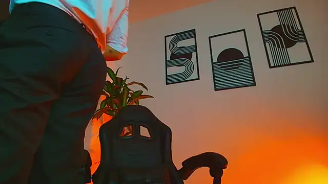 ALPHA_DOMINUS_ 在線直播表演