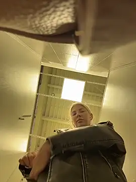 NewLale Pertunjukan Webcam