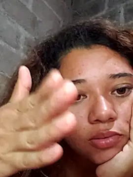 Violethroos 现场XXX聊天