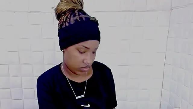 EroticSexyPrada's Live XXX Chat