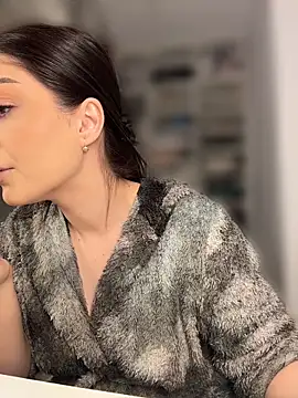 Lexi_Storm Adlı Modelin Canlı XXX Sohbeti