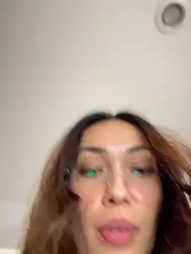 Show modela MichelleFerry_ na web-kameri