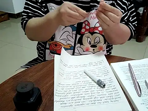 Chat XXX en directo de AngelwithEcup