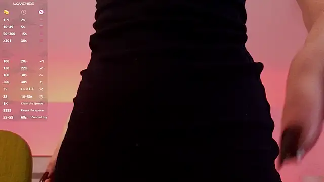 WICKEDEMBERのライブXXXチャット