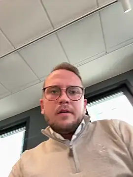 Вебкам-шоу thehornyguy97