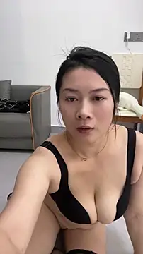 mo-mo-69 Pertunjukan Webcam