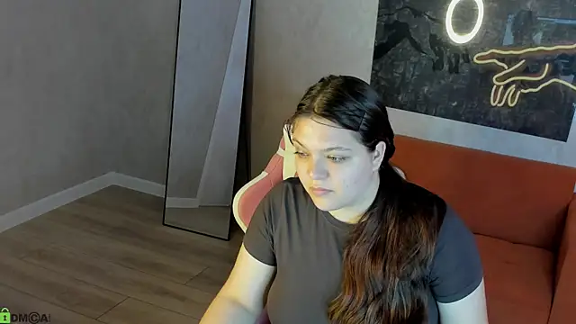 Chat XXX en directo de Evelyne_Loo