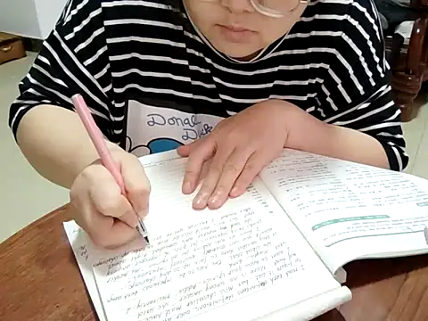 AngelwithEcup élő XXX-chatje