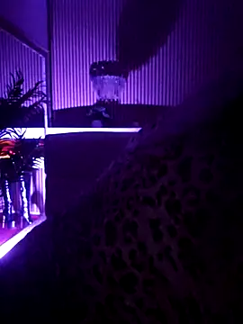 LadyTouch – Naživo XXX chat